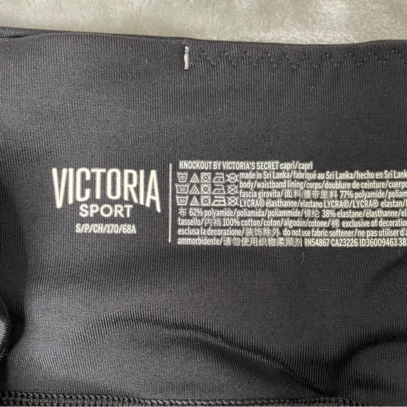 Victoria’s Secret Sport VSX Knockout Black Capri Leggings Set of 2 Size S - Picture 5 of 16